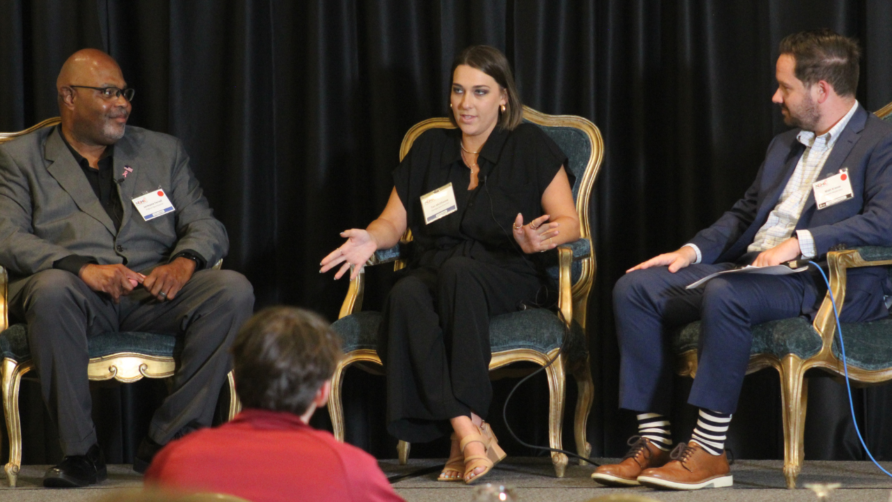 Photo by Daniel Coston