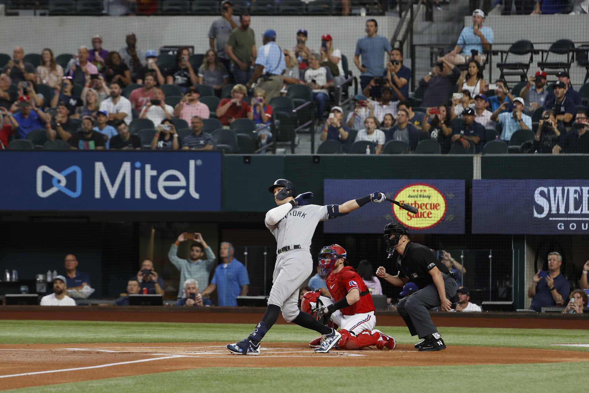 Bryce Harper named Hickok Belt® Award winner for October 2022