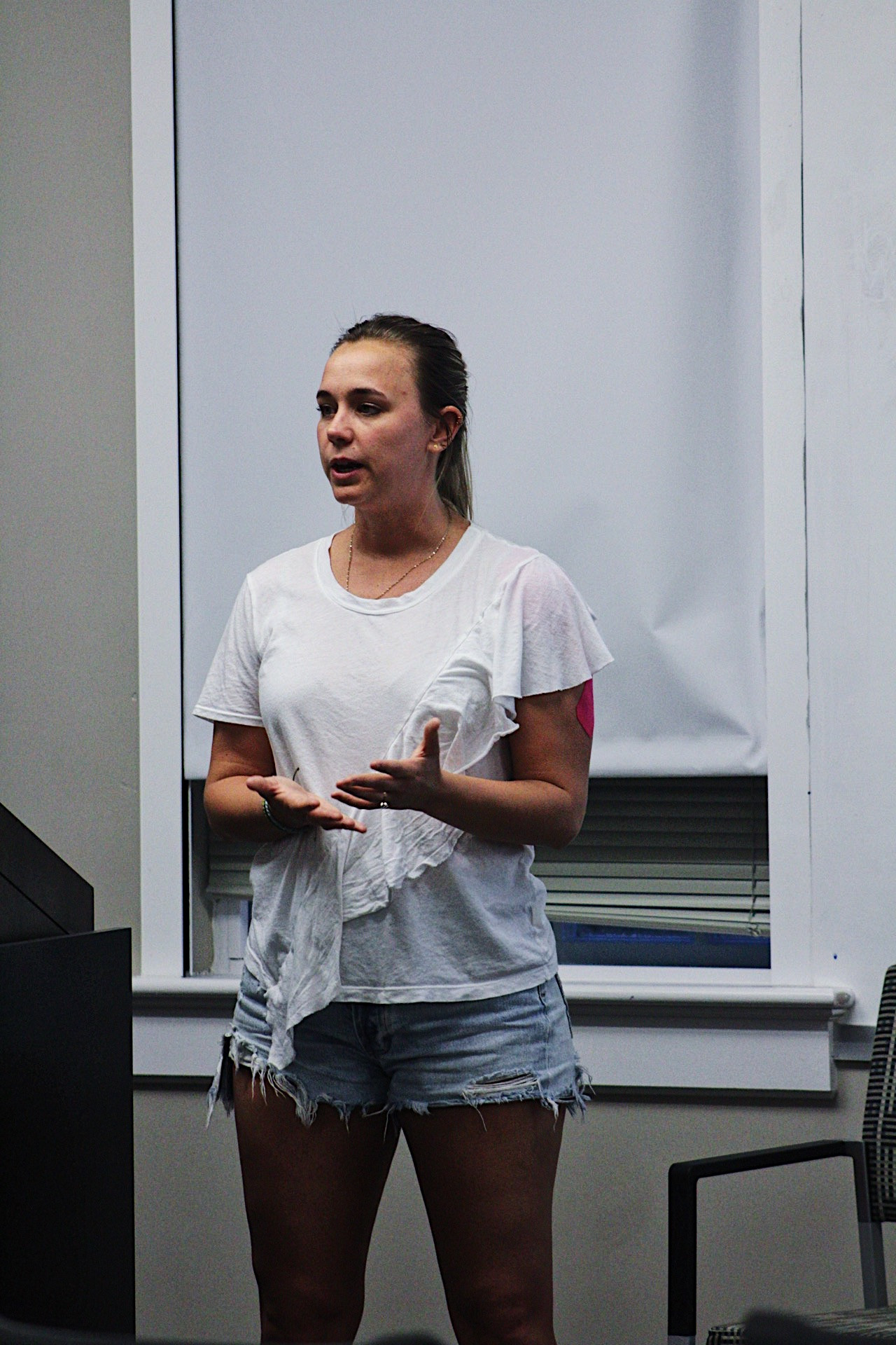 Sally Mobley speaks to USC student chapter (Photo by Sally Beckler)