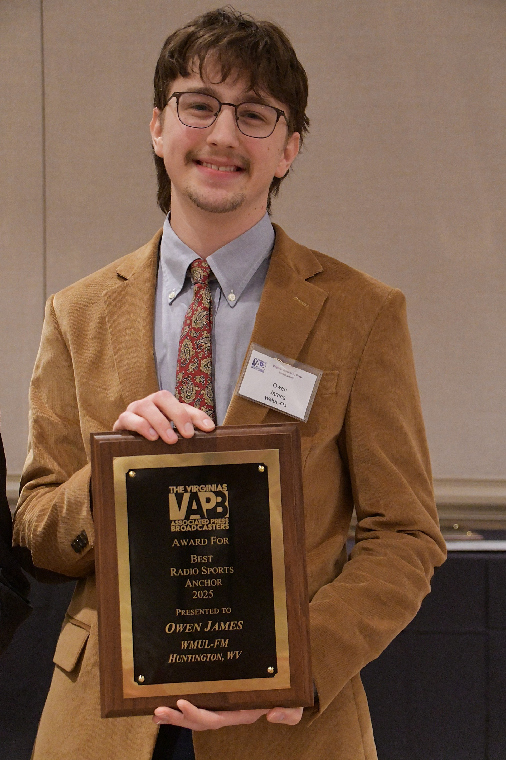 Best Sports Anchor award winner, Owen James (Sandy Bailey Photo)